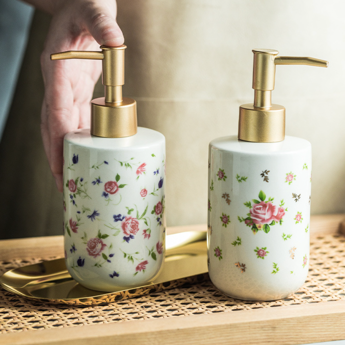 Floral Soap Dispenser Nestasia