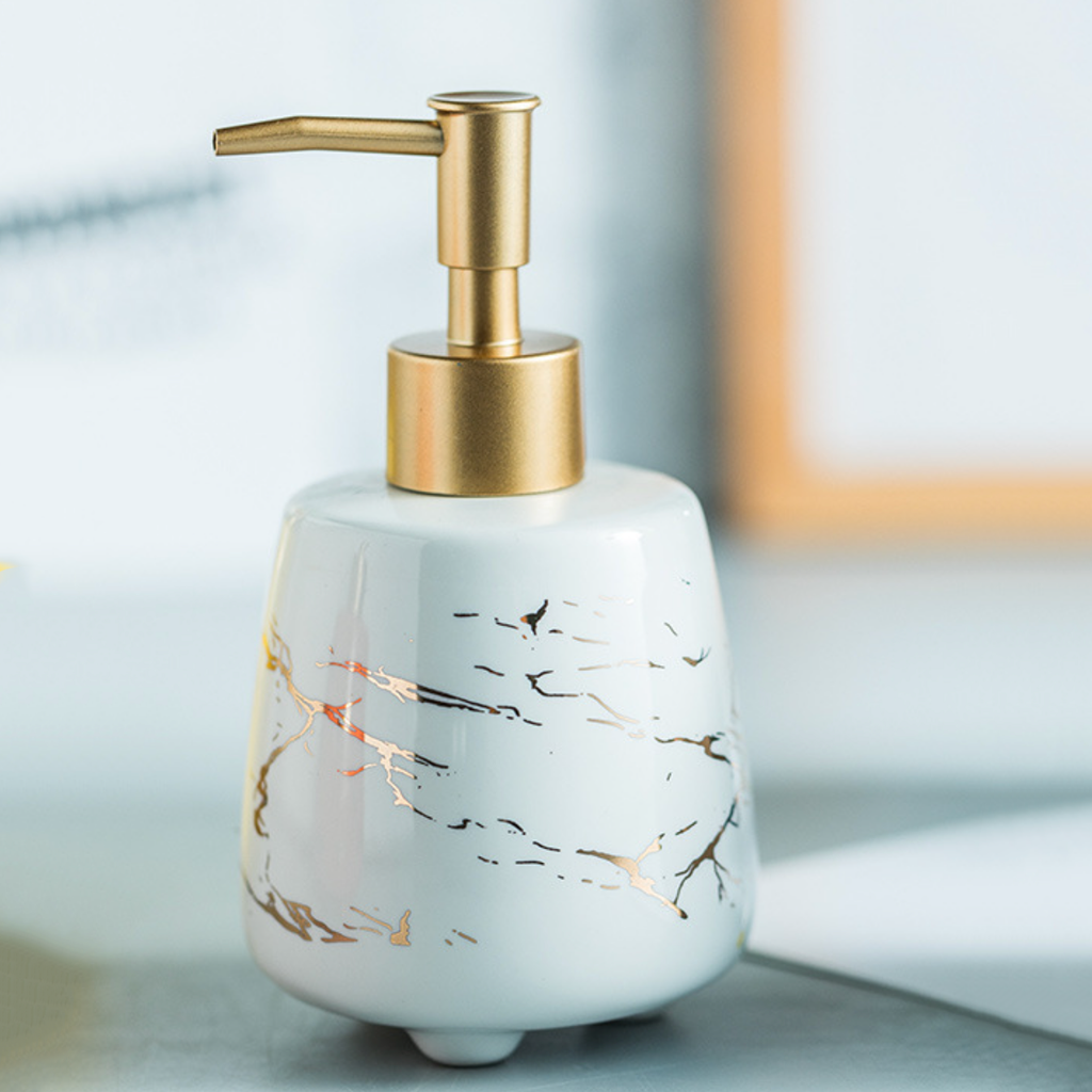 Fancy Shampoo Dispenser Nestasia