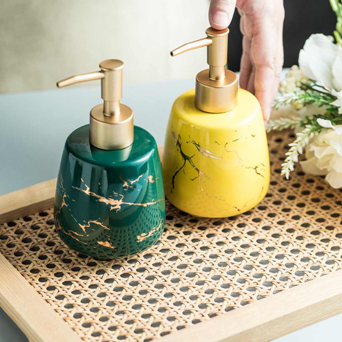 Fancy Shampoo Dispenser Nestasia