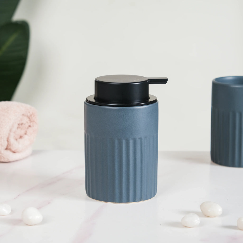 Slate Blue Ceramic Bath Set Of 3 Nestasia