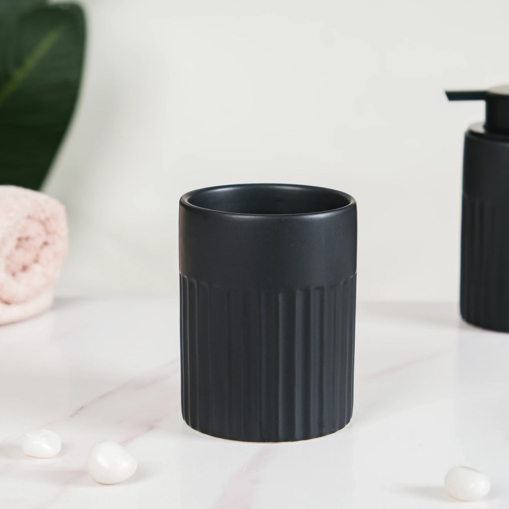 Chic Black Bathroom Accessories Set Of 3 Nestasia