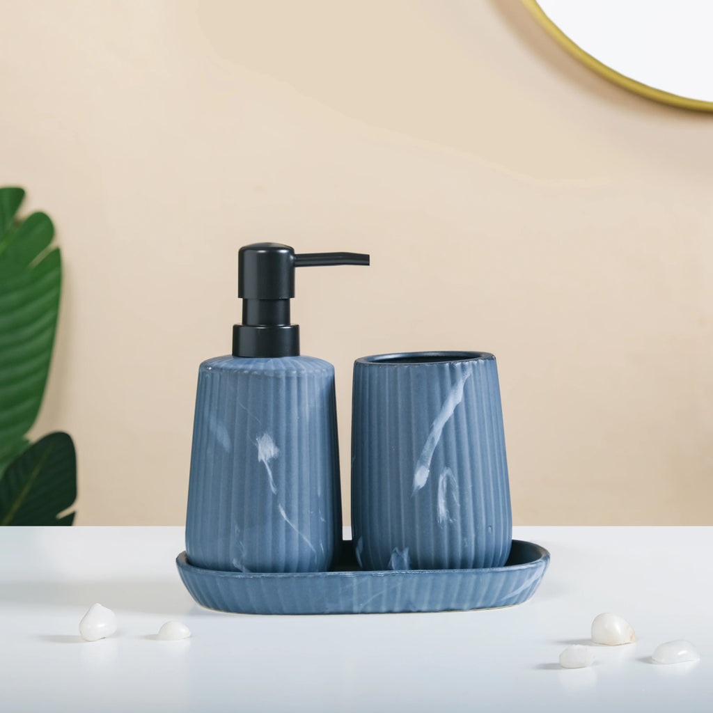 Sleek Ceramic Bathroom Set Of 3 Nestasia