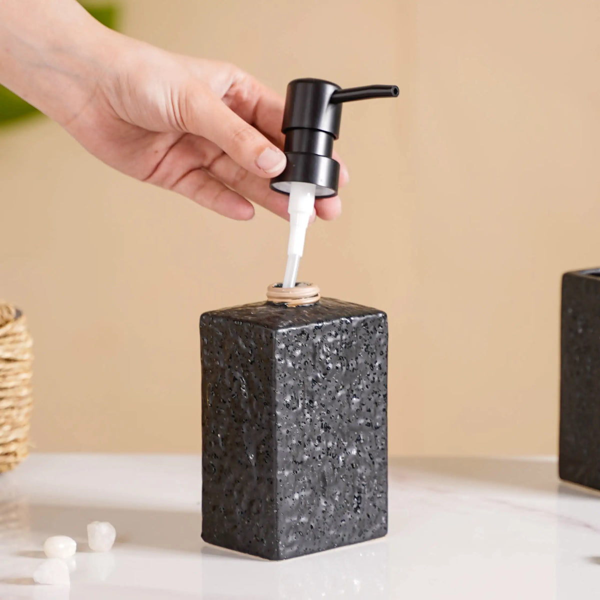 Black Ceramic Bath Set Of 3 Stone Textured Nestasia