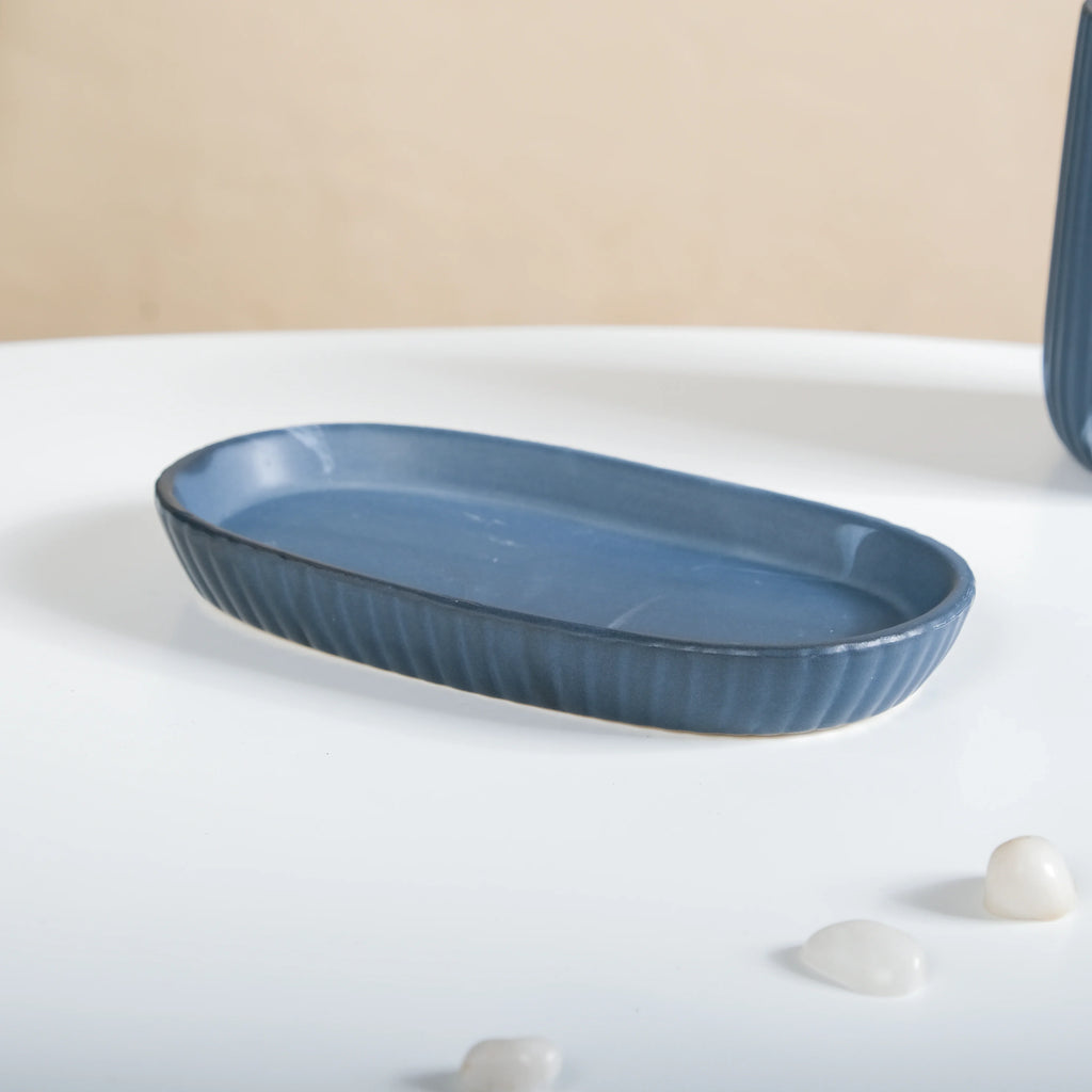 Sleek Ceramic Bathroom Set Of 3 Nestasia
