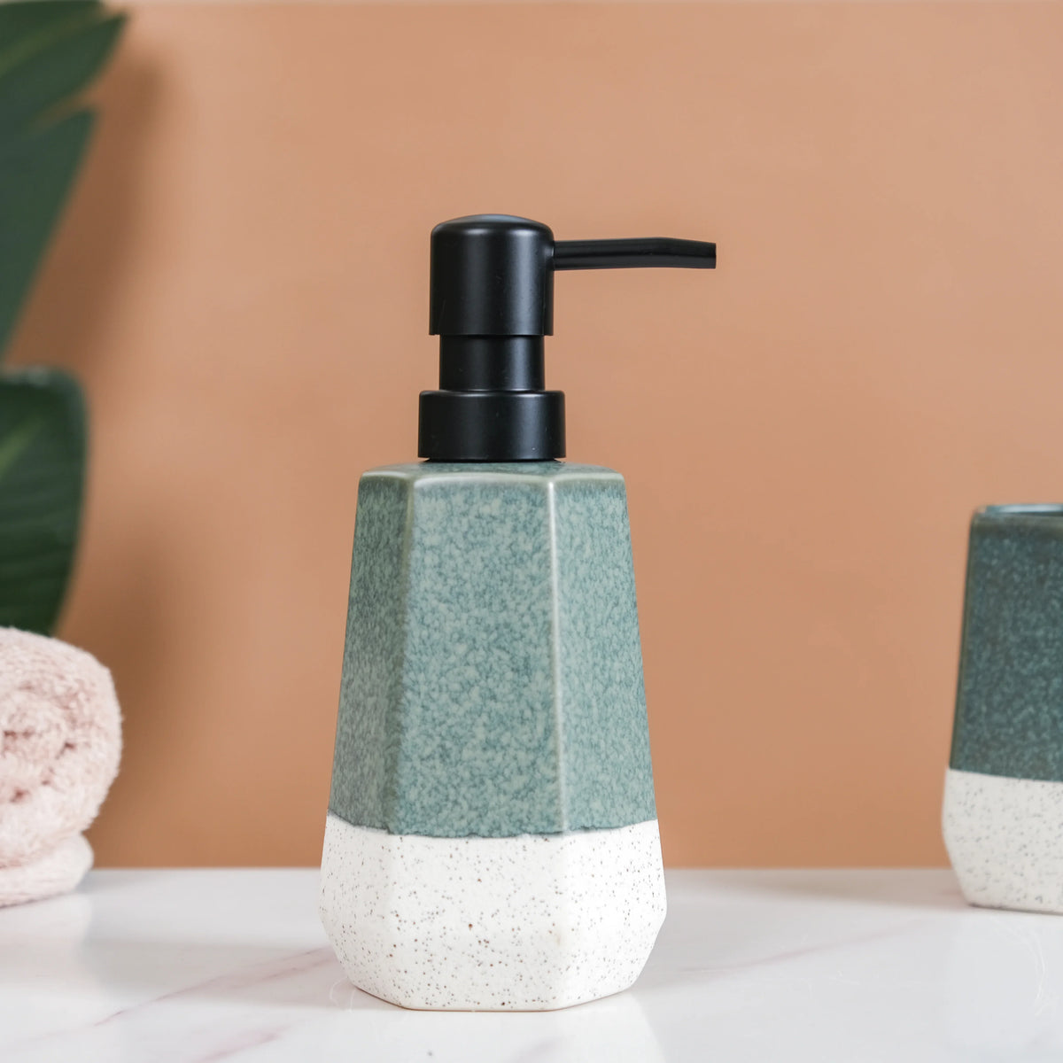 Stoneware Bathroom Accessories Set Of 3 Nestasia