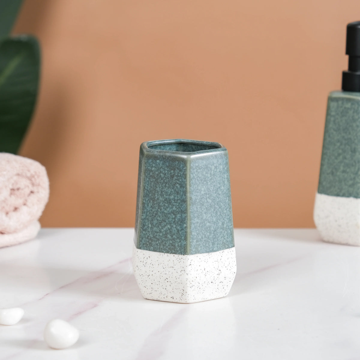 Stoneware Bathroom Accessories Set Of 3 Nestasia