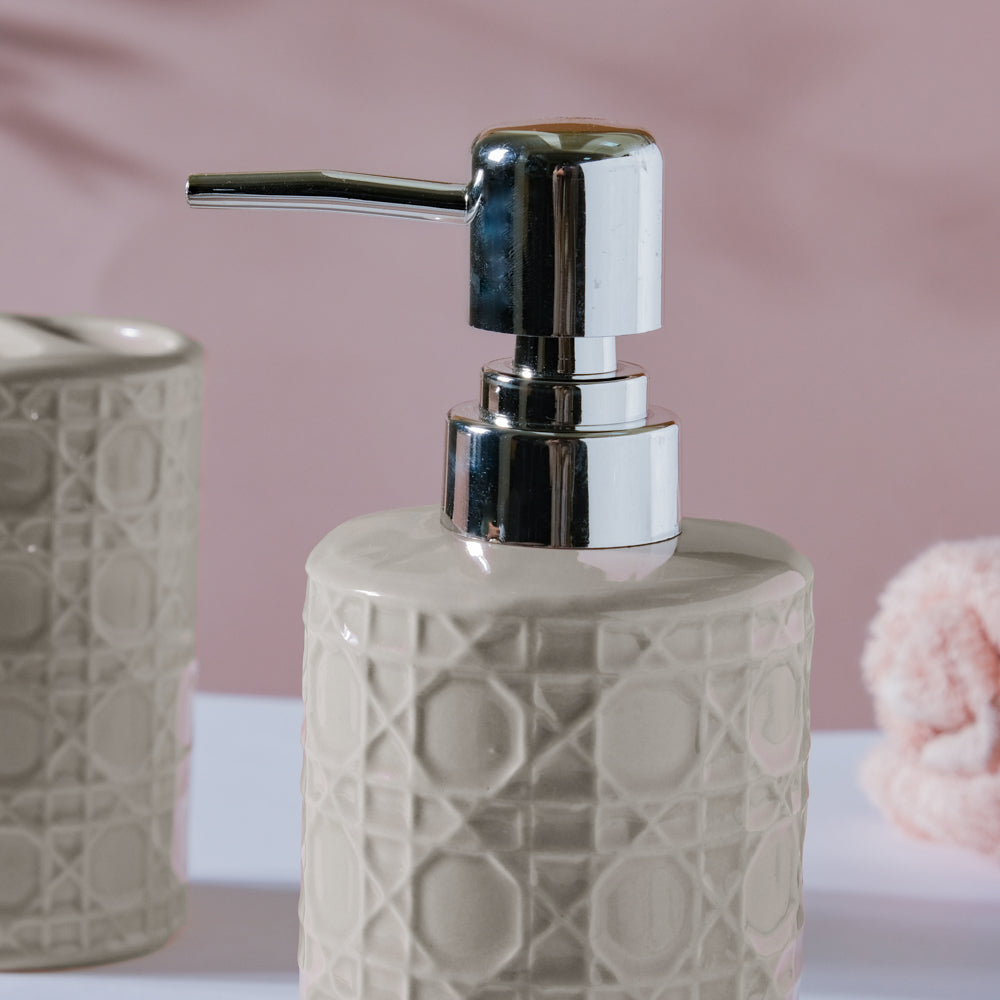 Luxury Ceramic Bathroom Set Of 4 Nestasia