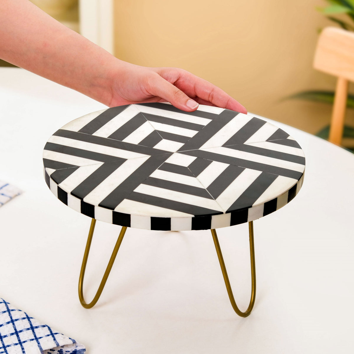 Black And White Riser Cake Stand Nestasia