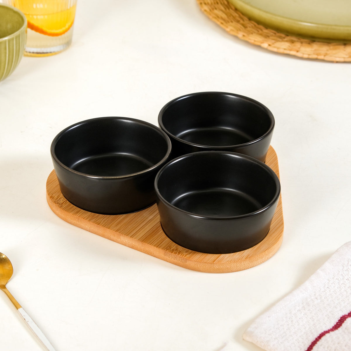 Black Ceramic Bowls Set Of 3 With Bamboo Tray 200ml Nestasia