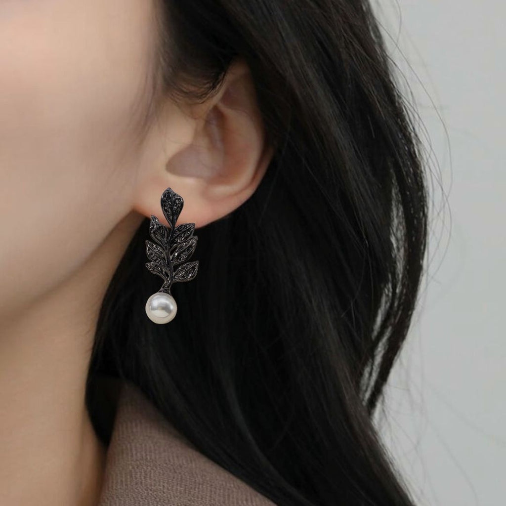 Black Pearl Leaf Dangles Nestasia