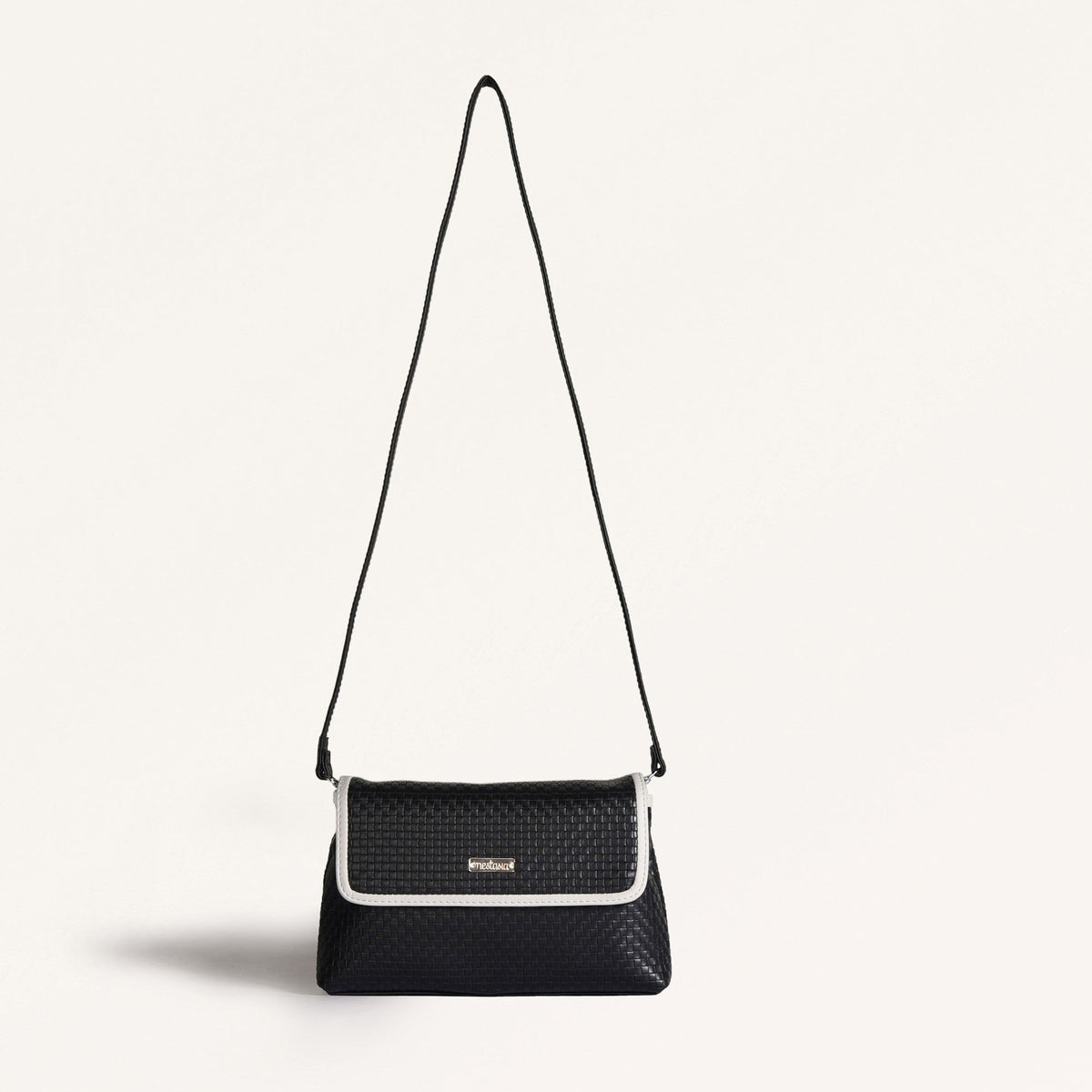 Soi Lattice Black Clutch Bag With Sling Nestasia