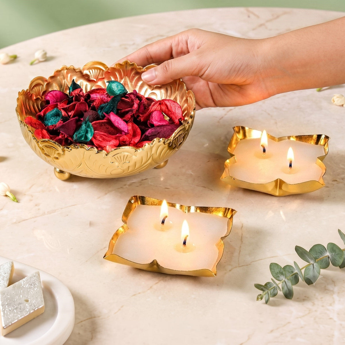 Fragrant Bliss Urli Potpourri And Candle Hamper In Gift Box Nestasia