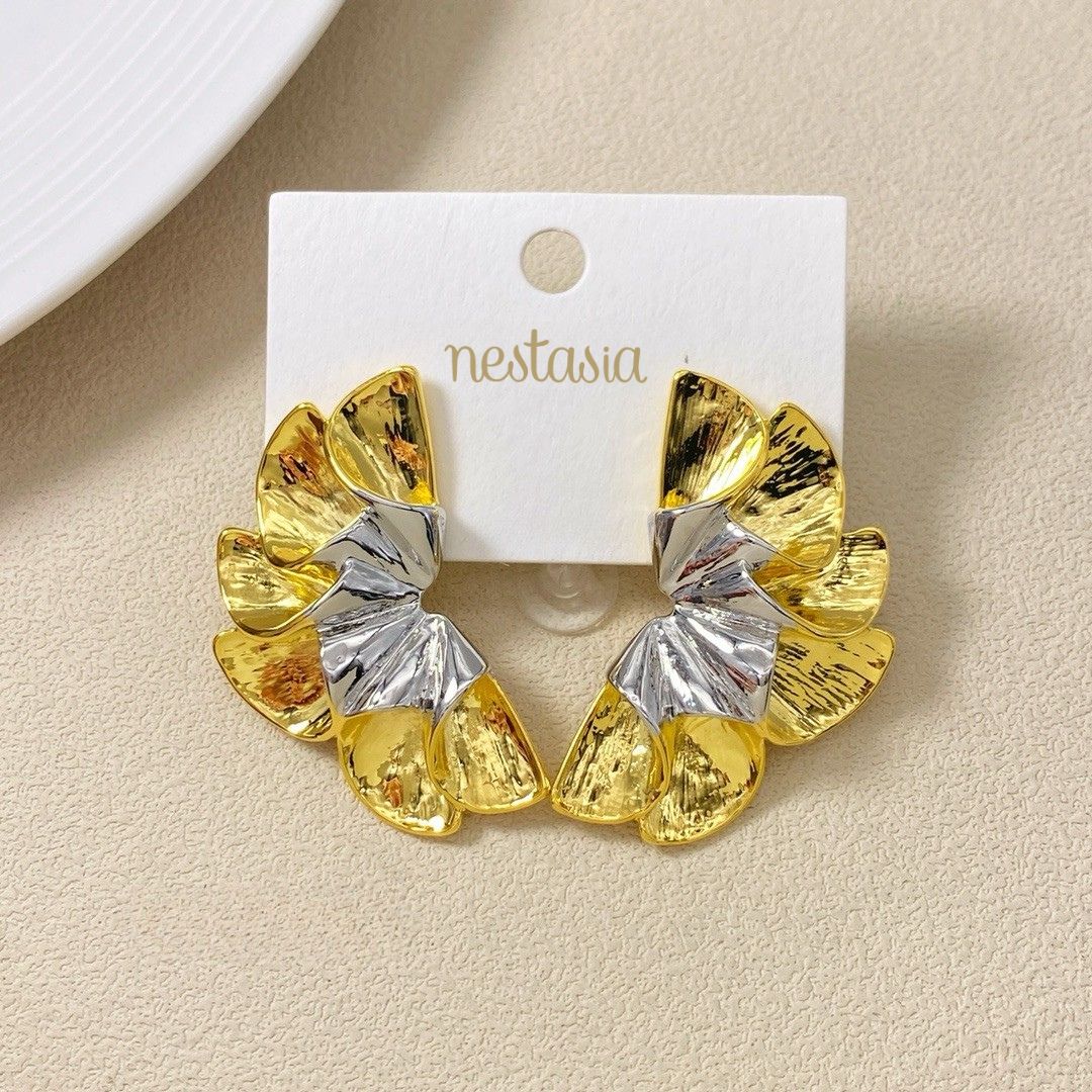 Blooming Gold Sculptural Floral Earrings Nestasia