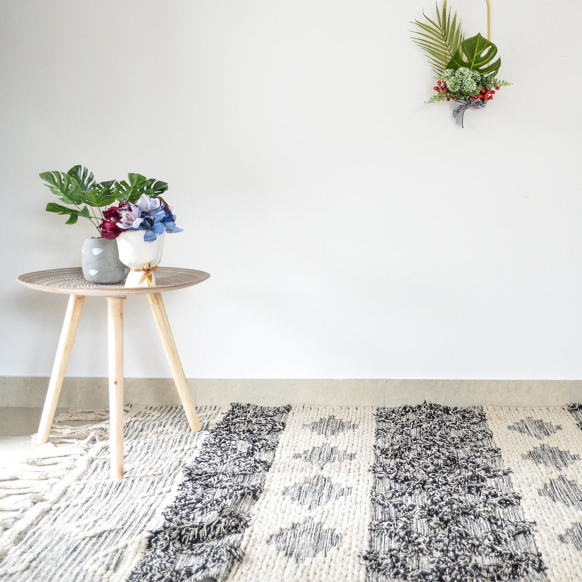 BOHO Arna Hand Woven Rug - White & Dark Grey Nestasia