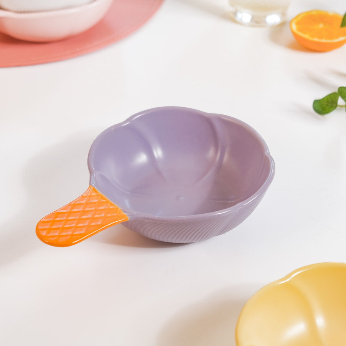 Ice Cream Cone Bowl With Handle Black Current 400 ml