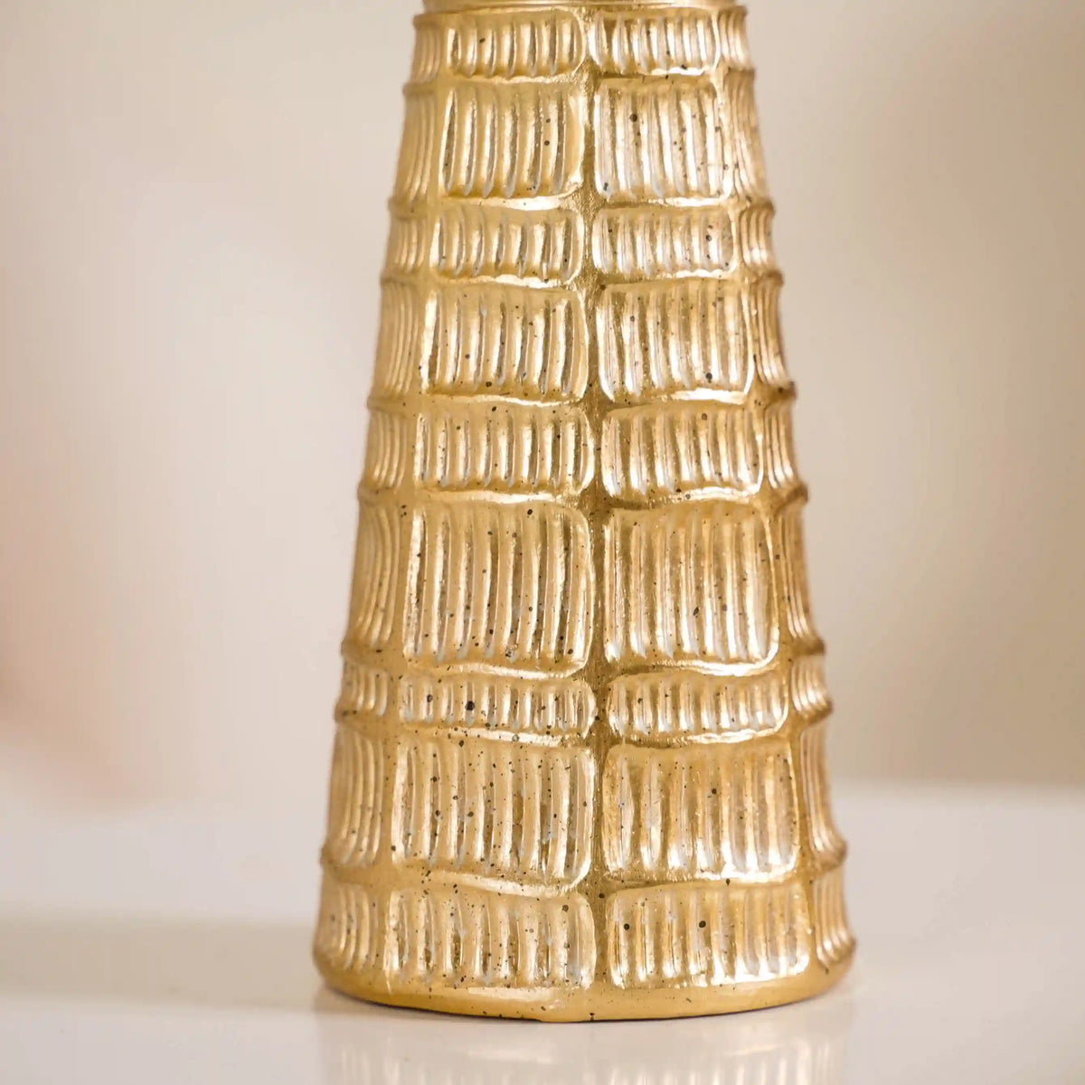 Golden Glow Candle Holder Nestasia