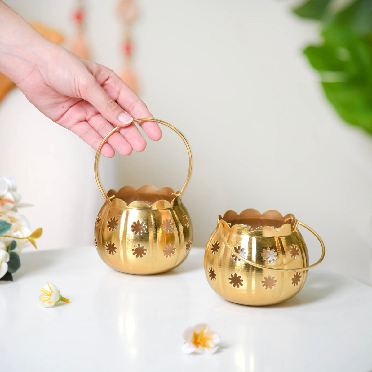 Gold Metal Votive Holder Set Of 2 Nestasia
