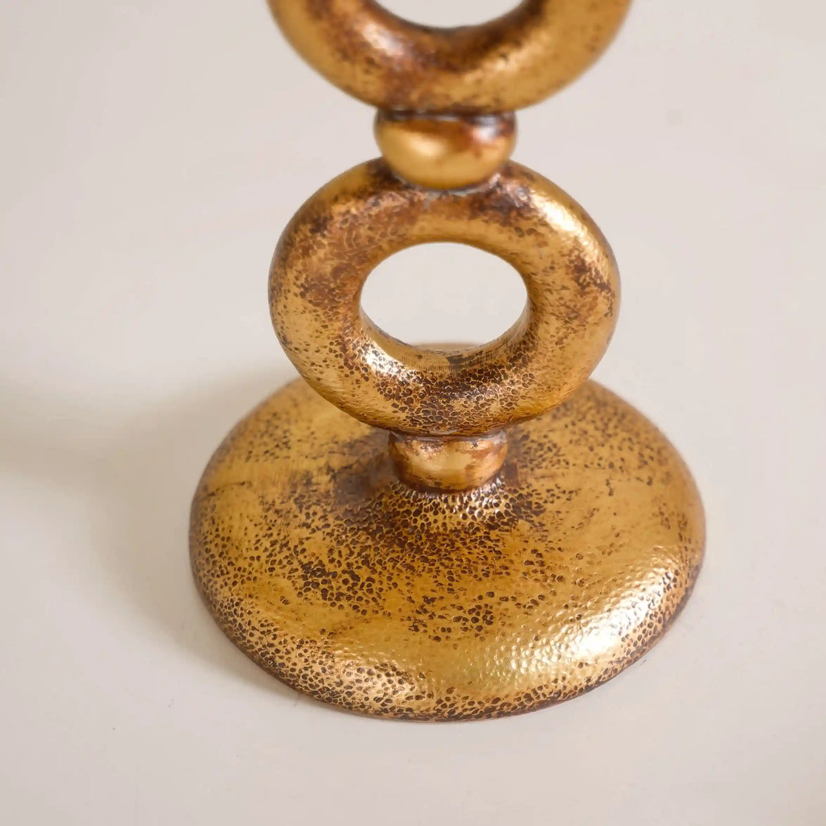 Antique Finish Rings Candle Stand Gold Nestasia