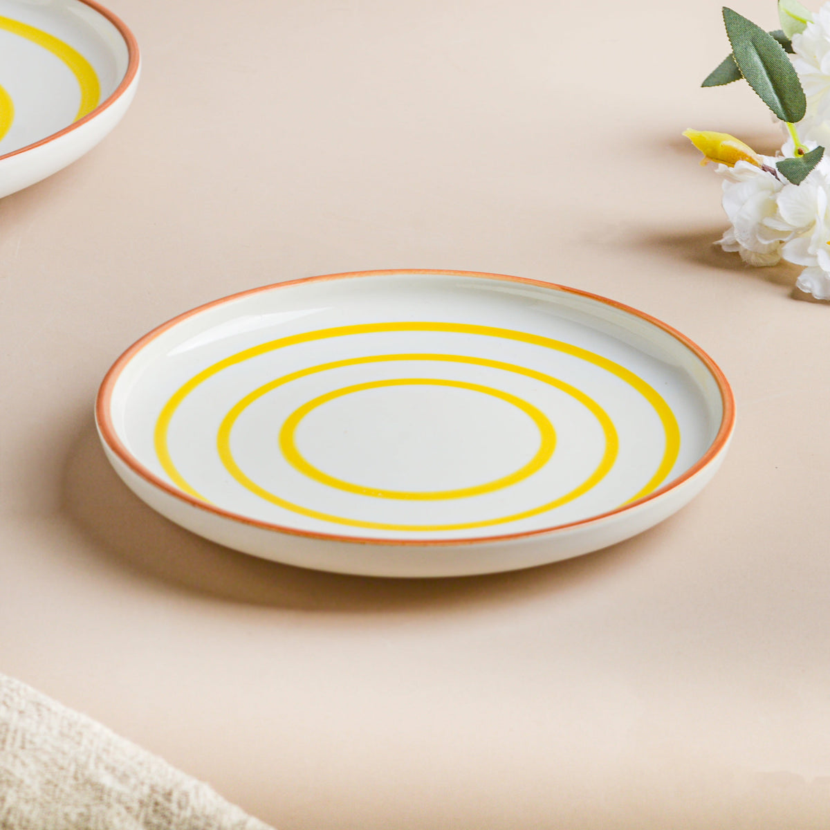 Spiral Dinner Plate Yellow 10 Inch Nestasia
