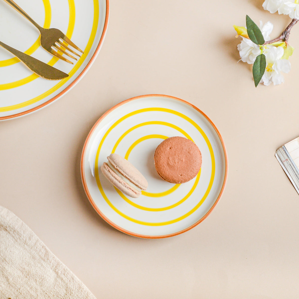 Spiral Snack Plate Yellow 6 Inch Nestasia