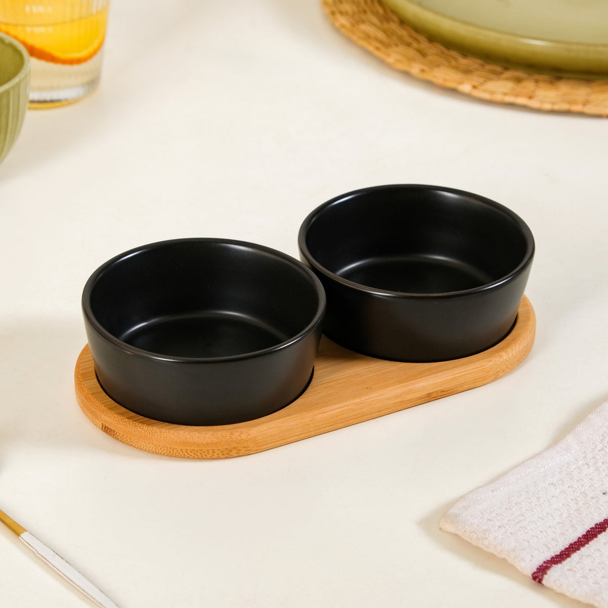 Black Snack Bowls Set Of 2 With Serving Tray 200ml Nestasia