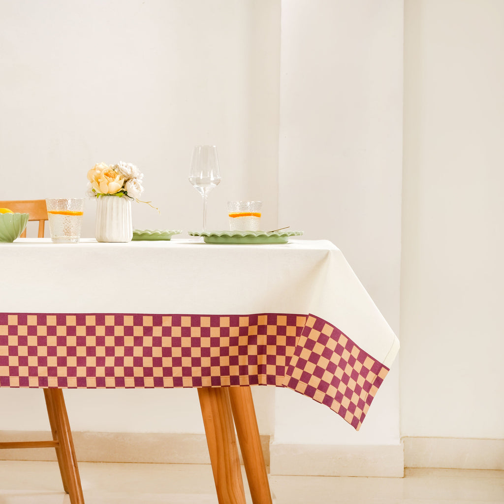 Checkered Border 6 Seater Table Cloth 203x152cm Nestasia