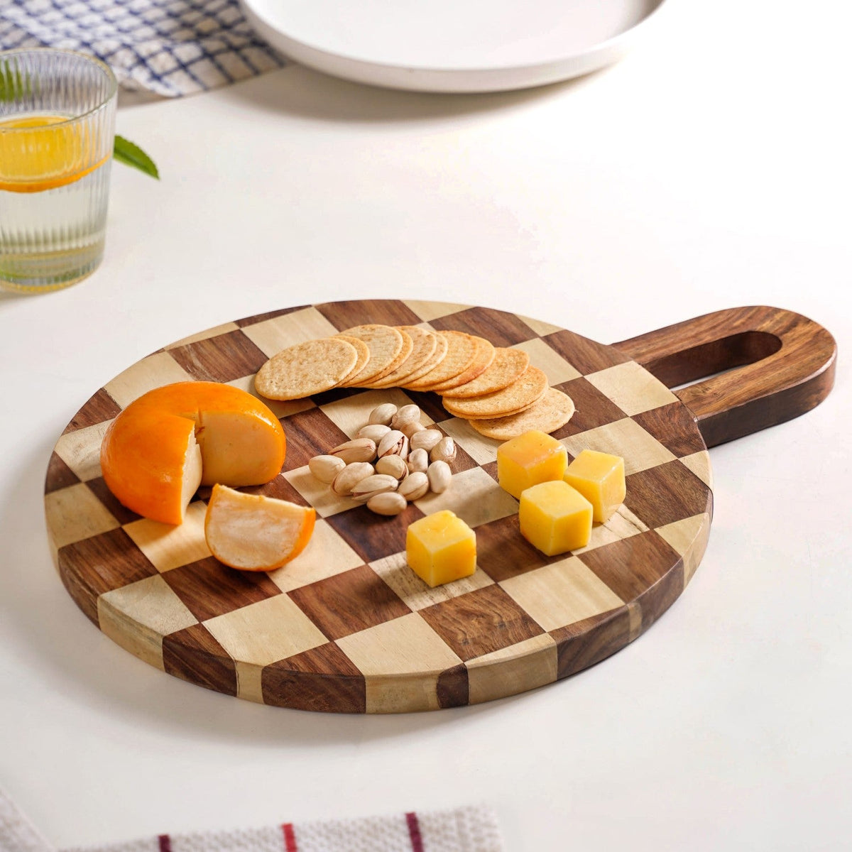 Serve And Slice Atelier Round Checkered Cheese Platter 30cm Nestasia