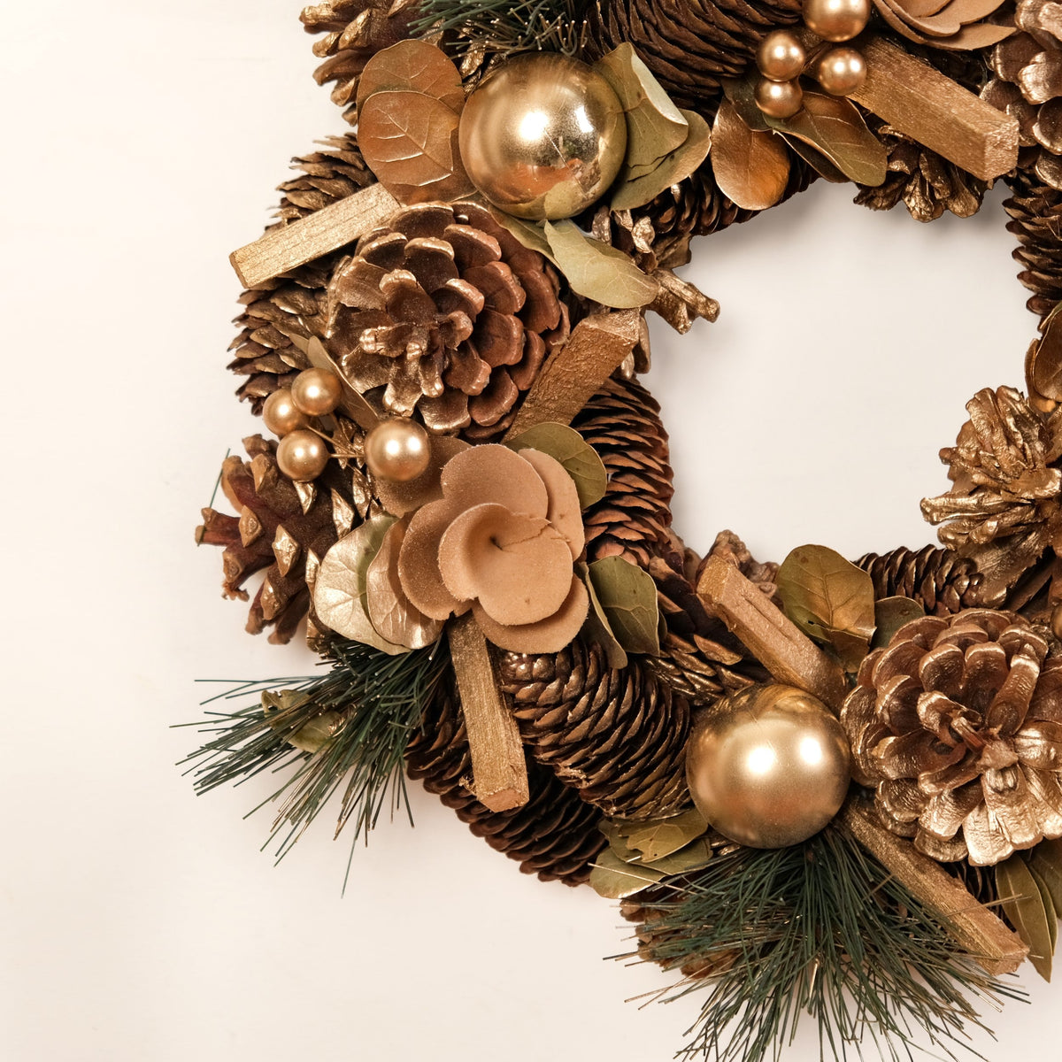 Golden Forest Sustainable Decorative Wreath Nestasia