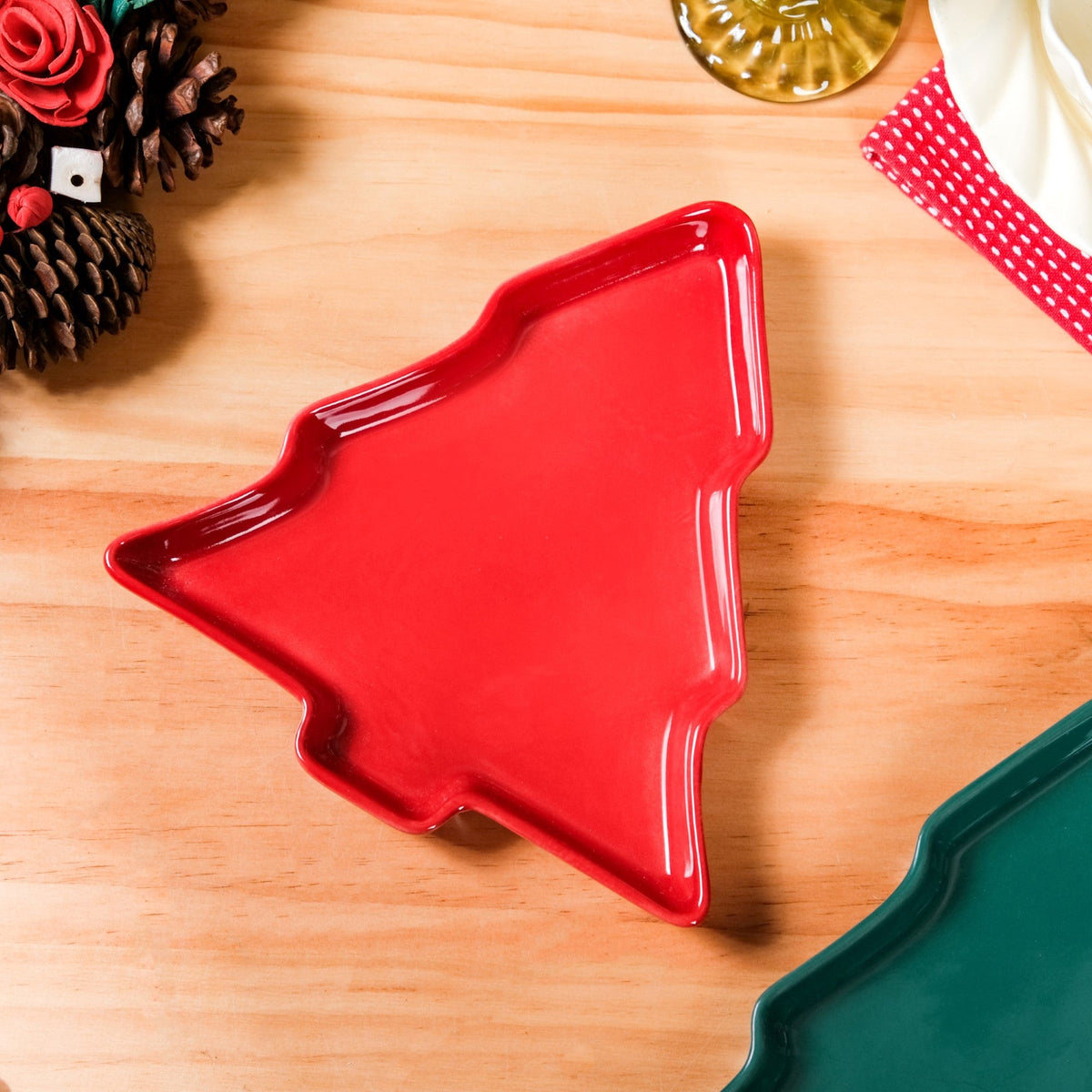 Christmas Tree Snack Plates Set Of 3 Nestasia