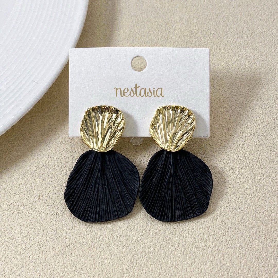 Coastal Charm Seashell Danglers Gold Nestasia