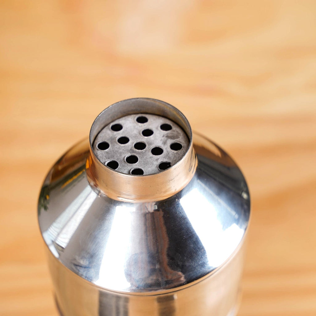 Hammered Texture Cocktail Shaker With Peg Measure Nestasia