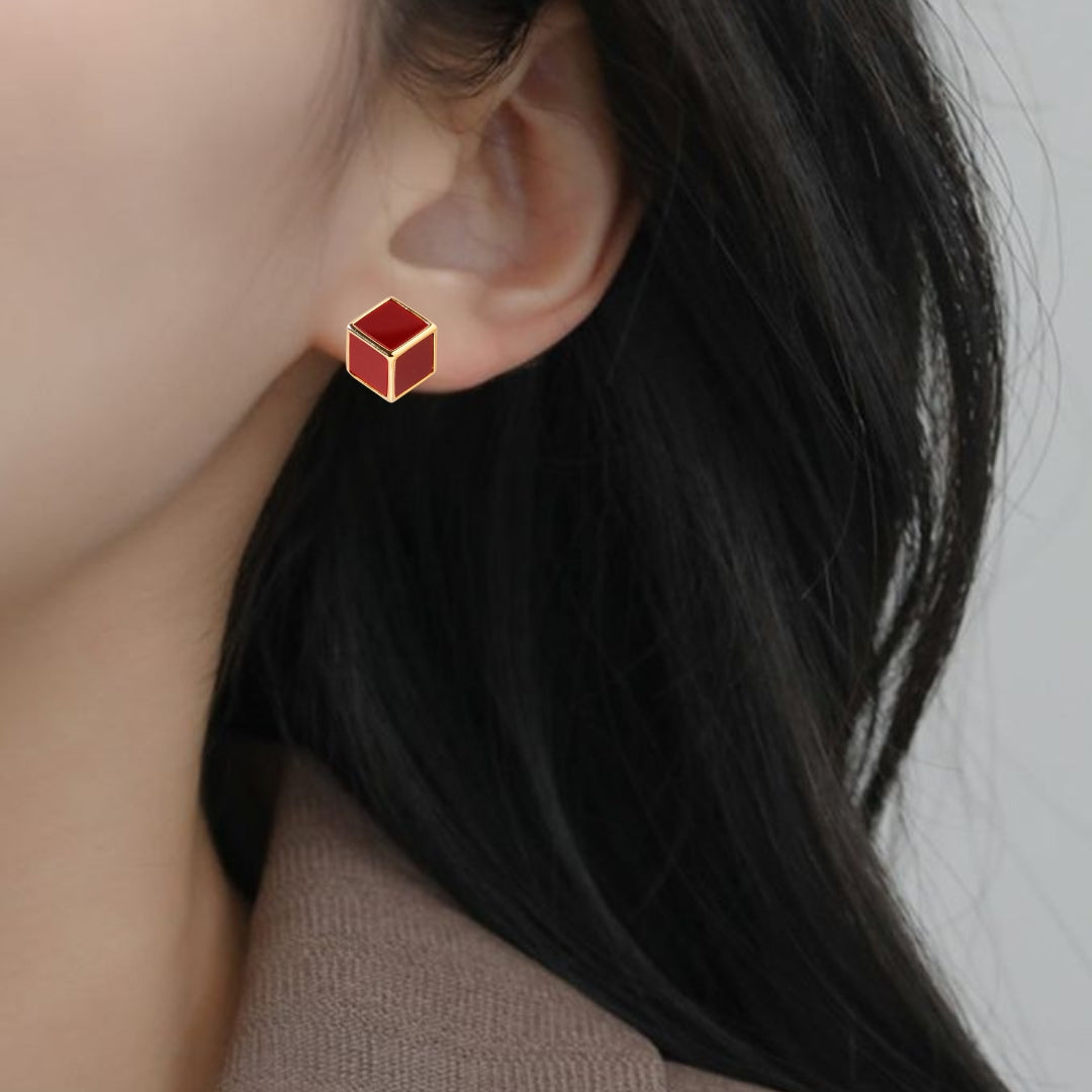 Cube Huggies Red Nestasia