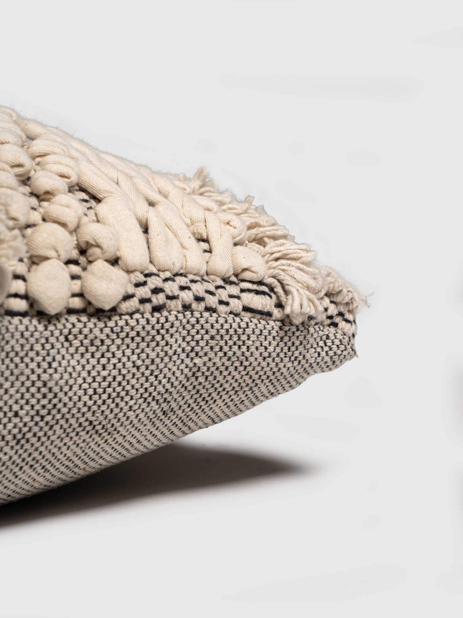 Fili Cushion Cover Contrast Living