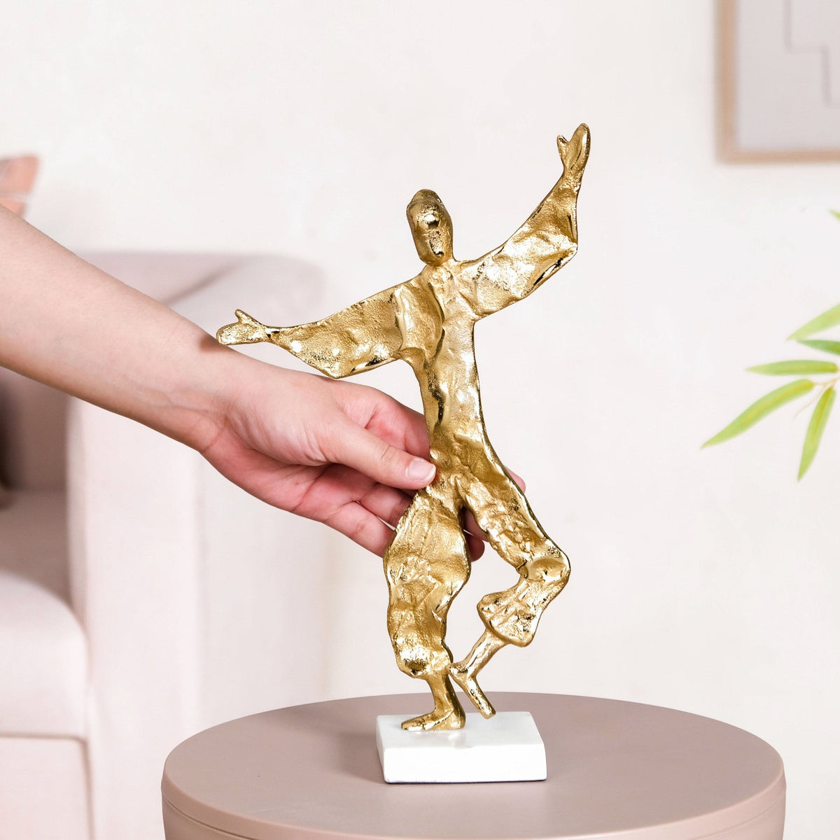 Dancing Musketeer Tabletop Metal Decor Nestasia