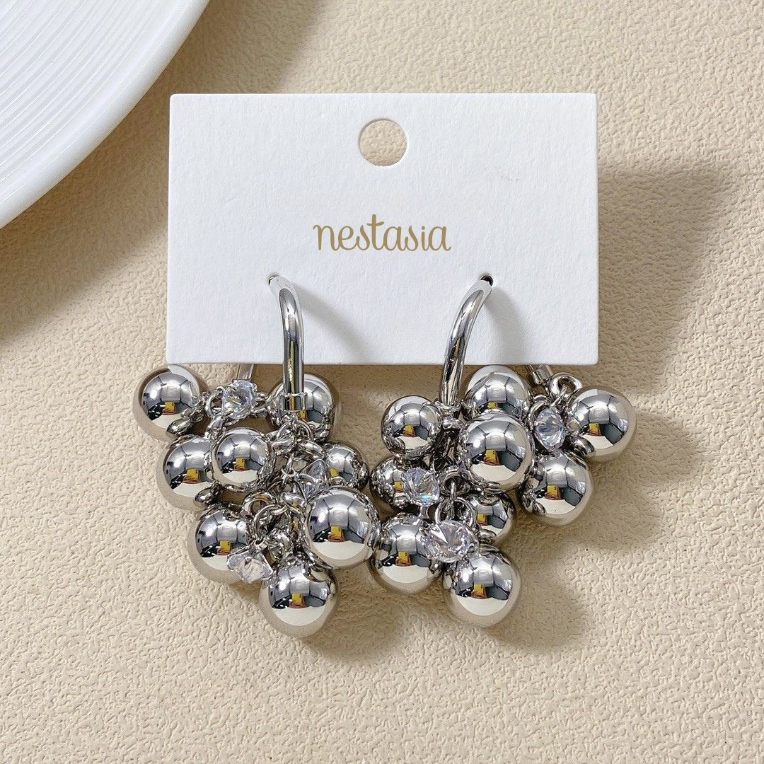 Dangling Beads Metallic Earrings Nestasia