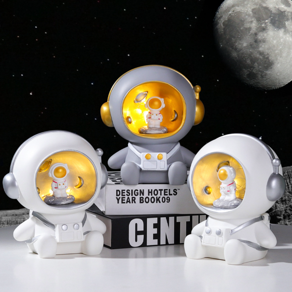Inception Astronaut Showpiece Nestasia