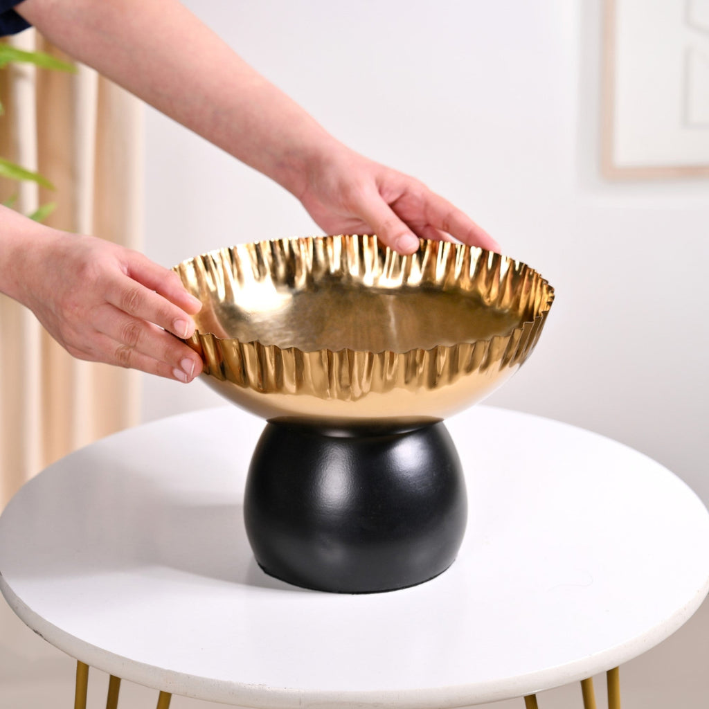 Luxe Round Decorative Bowl With Pedestal Nestasia
