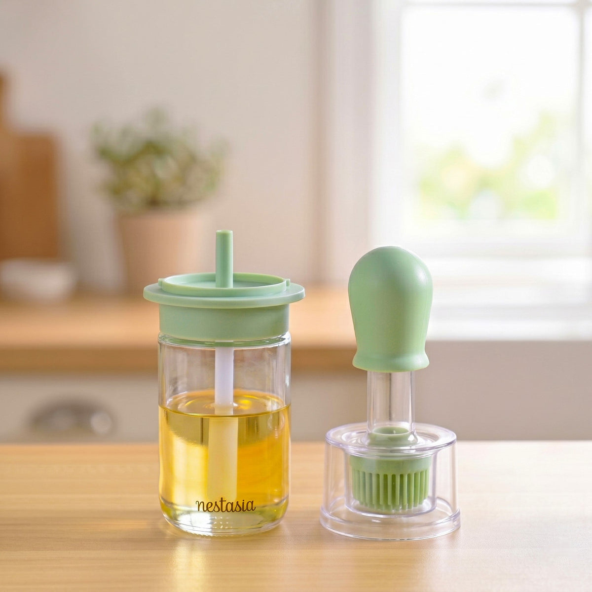 Two In One Oil Brush And Spray Bottle 180ml Green Nestasia