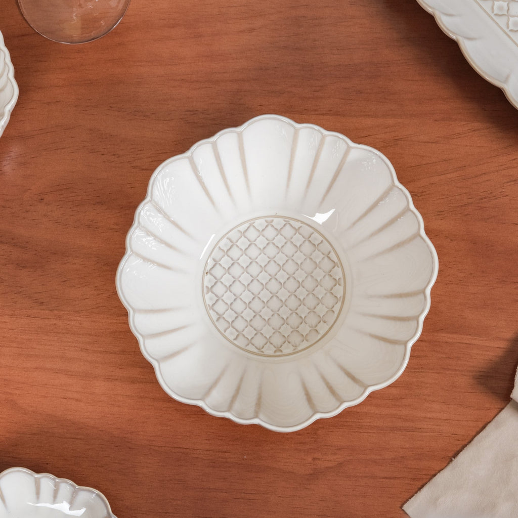 White Stoneware Design 28-Piece Dinner Set For 6 Nestasia