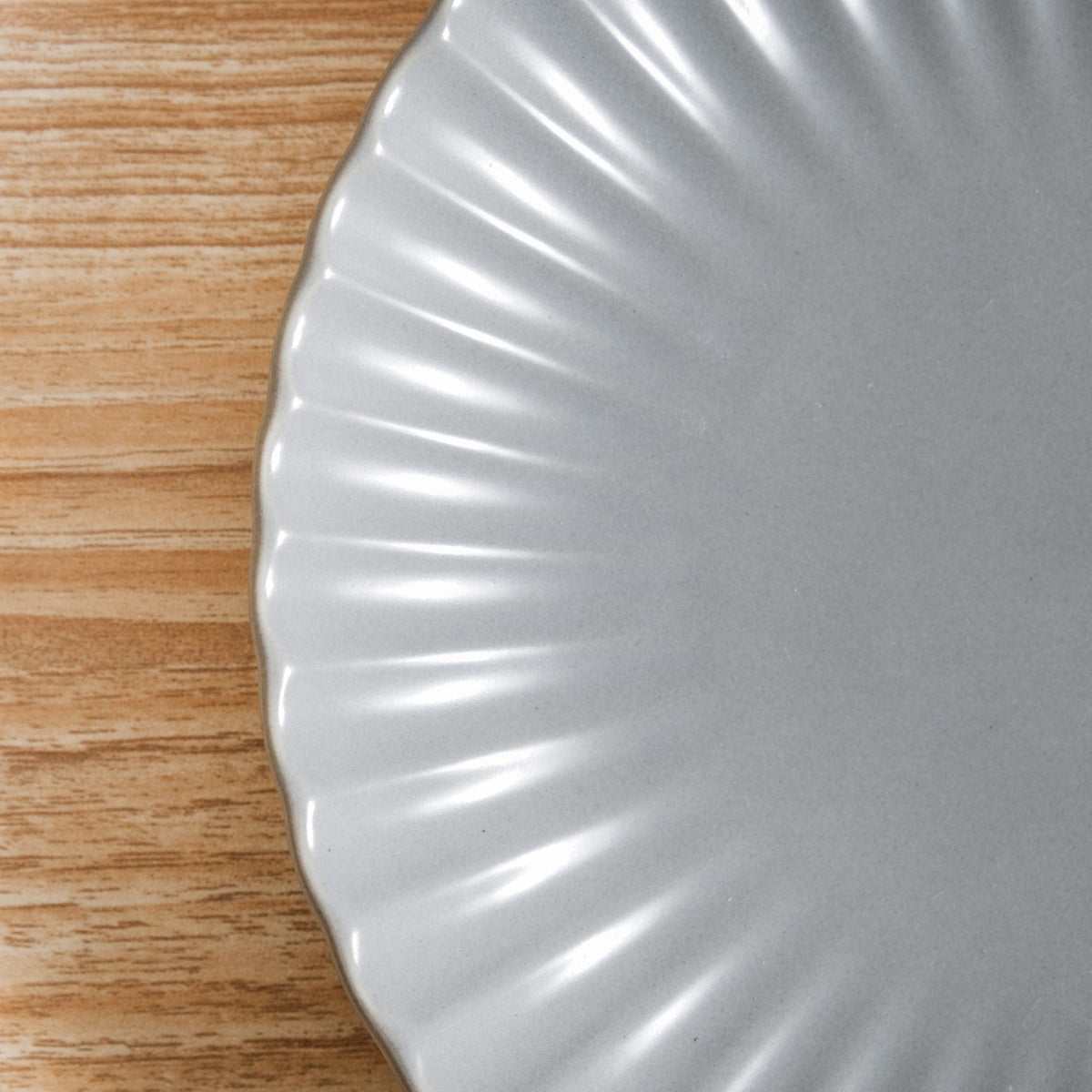 Grey Scalloped 22 Piece Dinner Set For 6 Nestasia