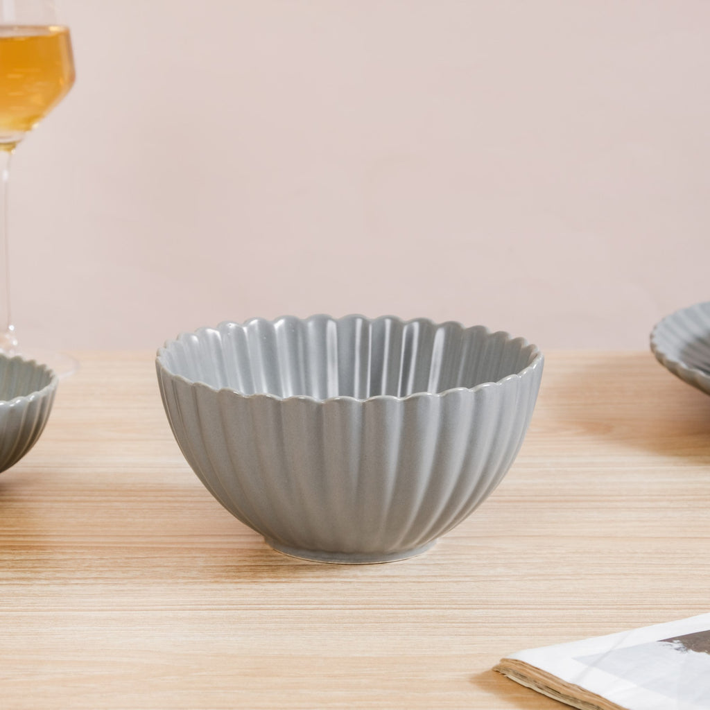 Grey Scalloped 22 Piece Dinner Set For 6 Nestasia