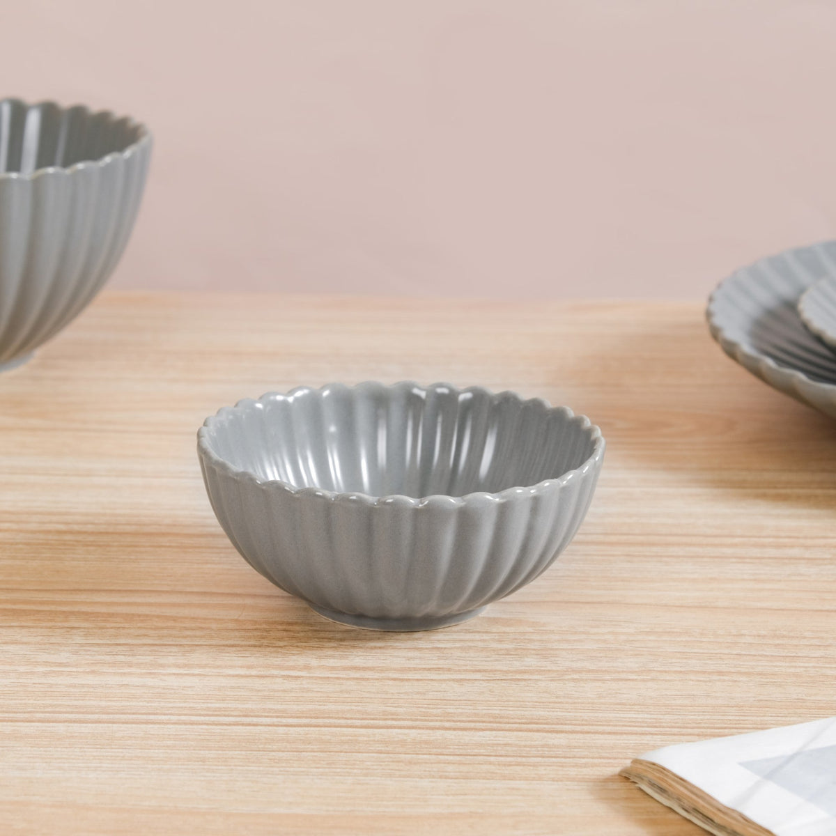 Grey Scalloped 22 Piece Dinner Set For 6 Nestasia