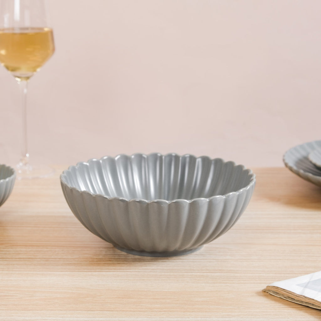 Grey Scalloped 22 Piece Dinner Set For 6 Nestasia