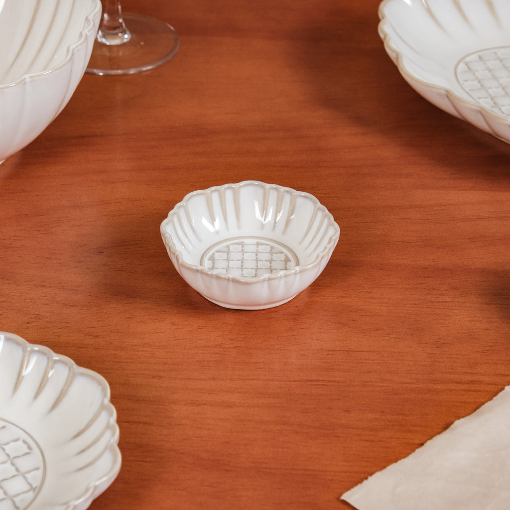 White Stoneware Design 28-Piece Dinner Set For 6 Nestasia