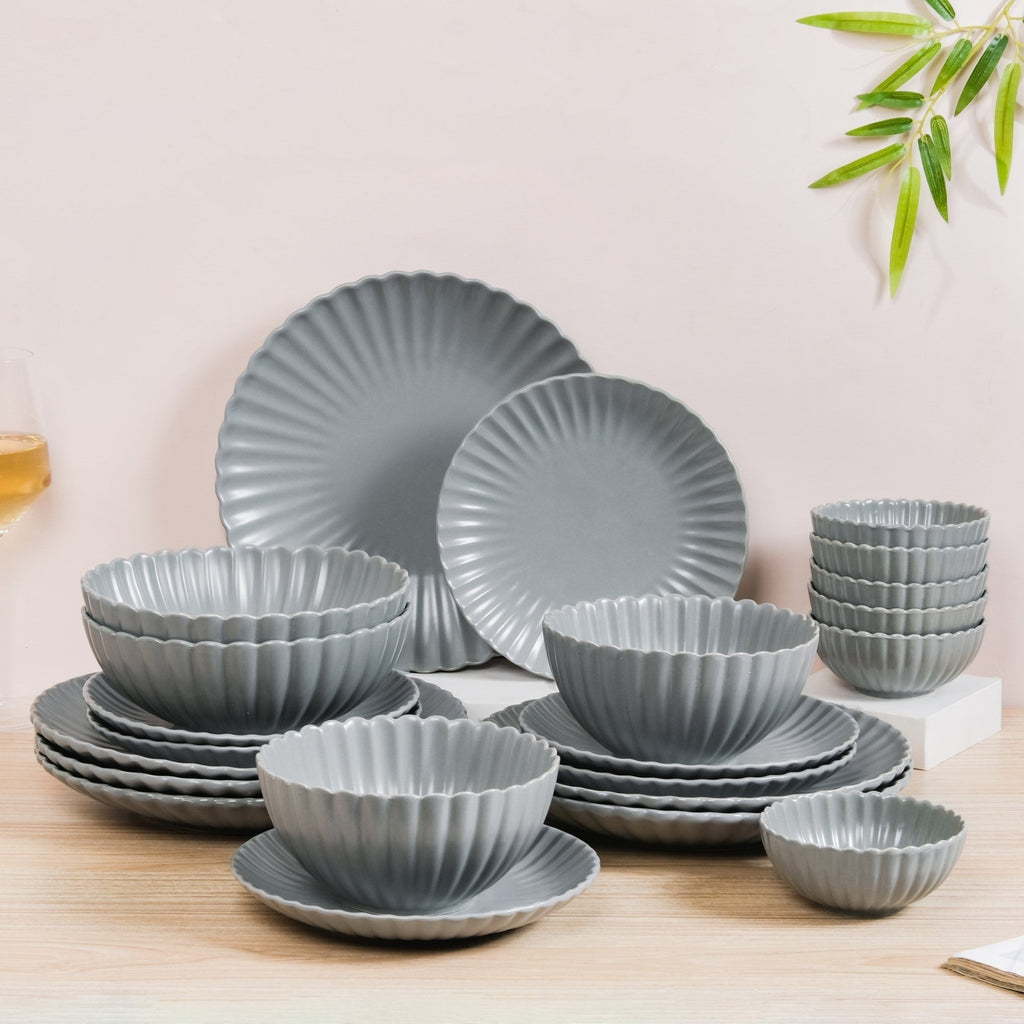 Grey Scalloped 22 Piece Dinner Set For 6 Nestasia