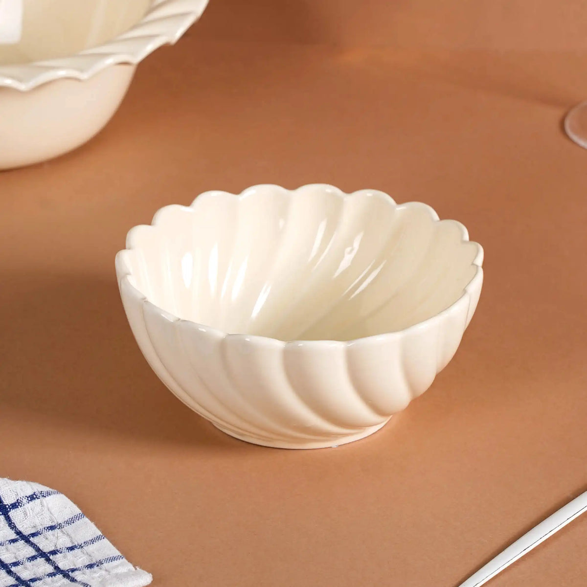 22 Piece Scallop Cream Luxury Dinner Set For 6 Nestasia