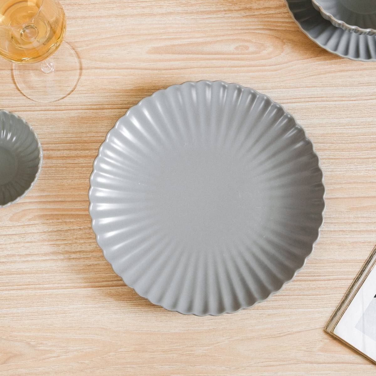 Grey Scalloped 22 Piece Dinner Set For 6 Nestasia