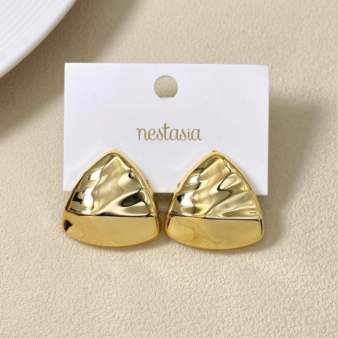 Distressed Metal Gold Studs Nestasia
