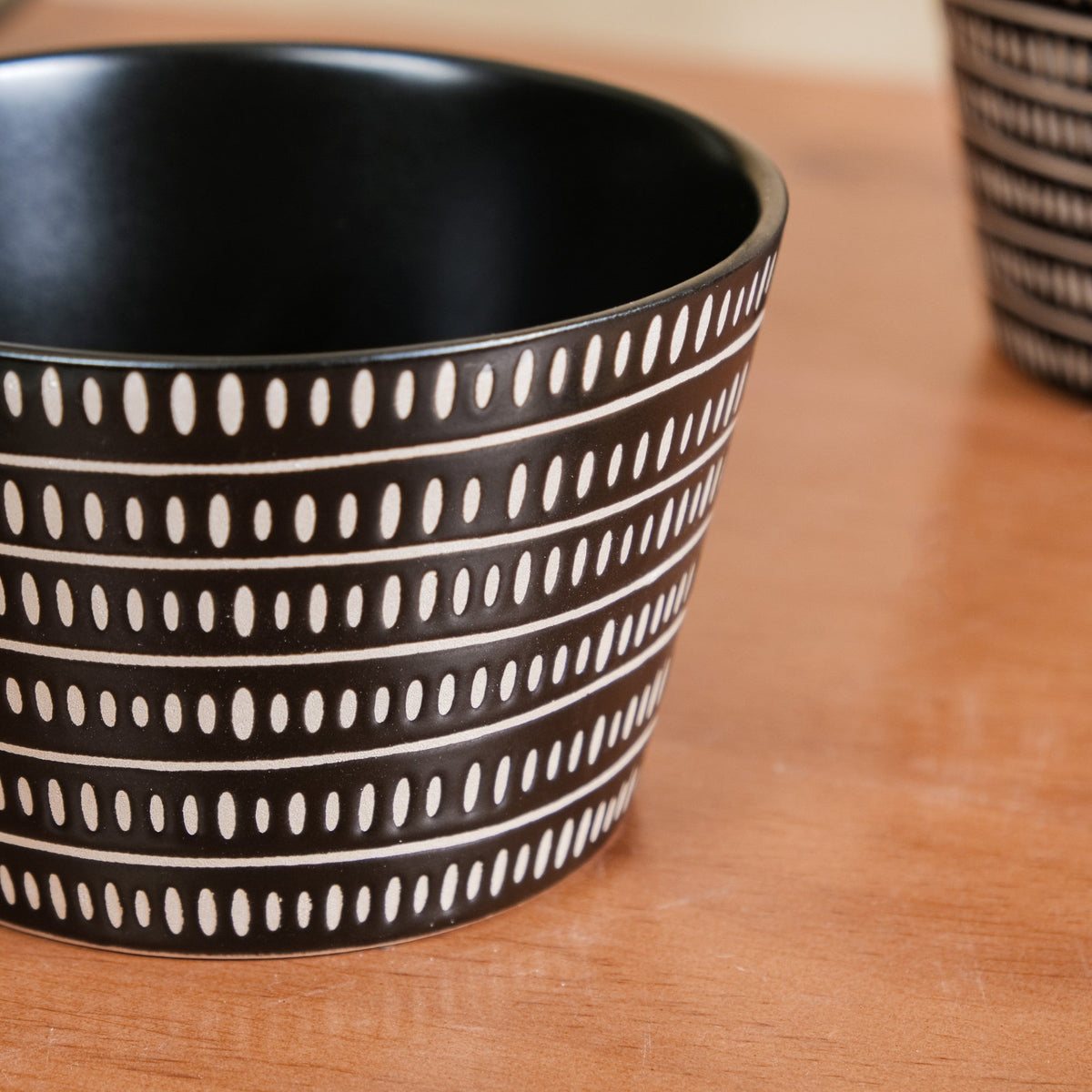 Kuro Ceramic Serving Bowl Set Of 6 600ml Nestasia