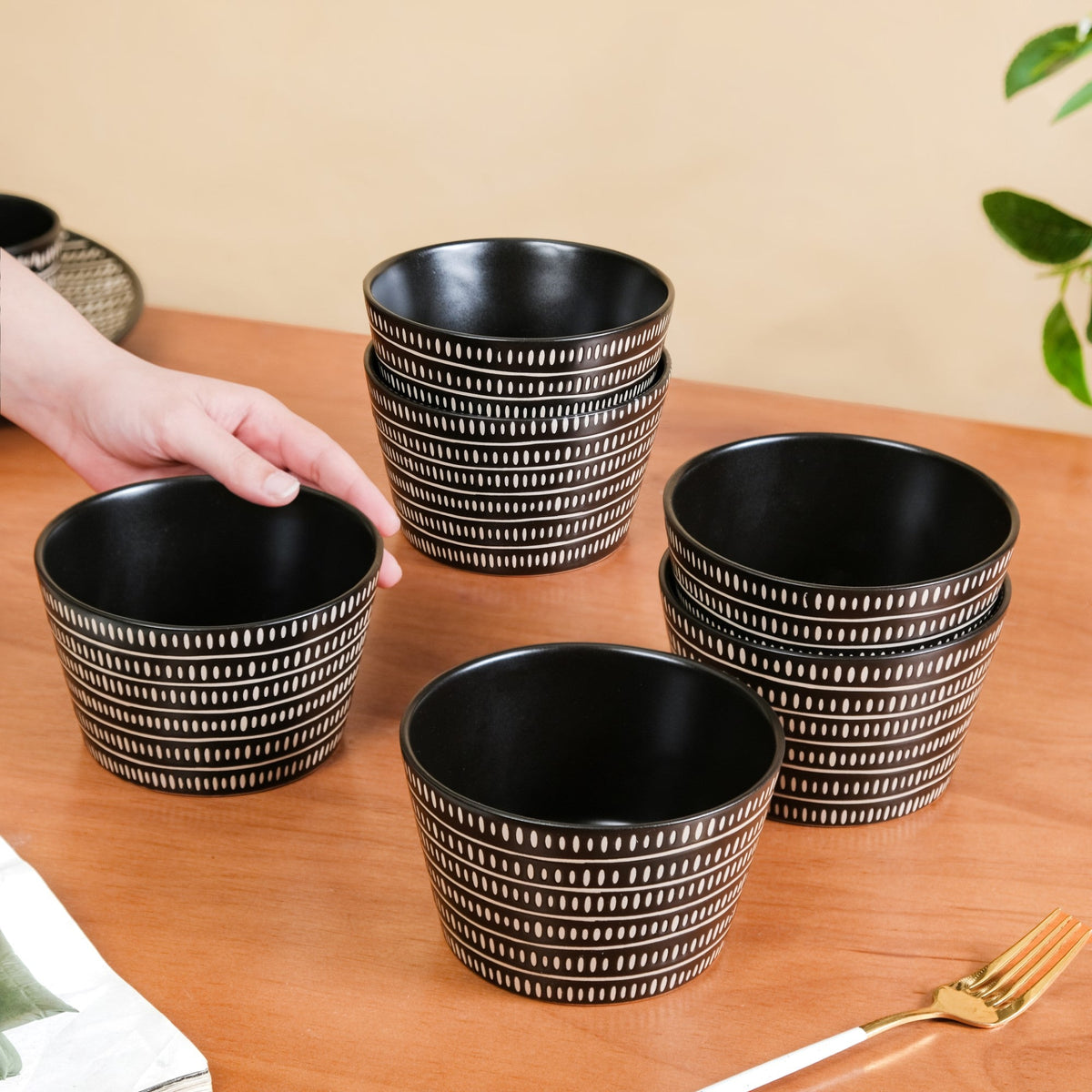 Kuro Ceramic Serving Bowl Set Of 6 600ml Nestasia